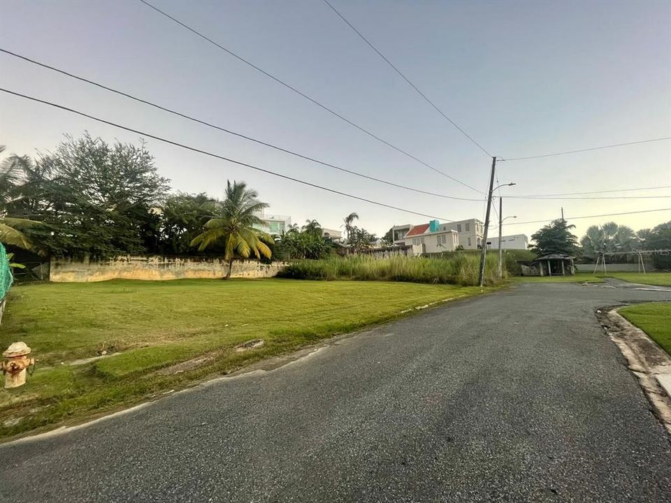 Vendido Recientemente: $100,000 (0.22 acres)