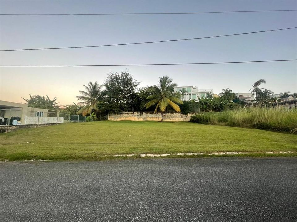 Vendido Recientemente: $100,000 (0.22 acres)