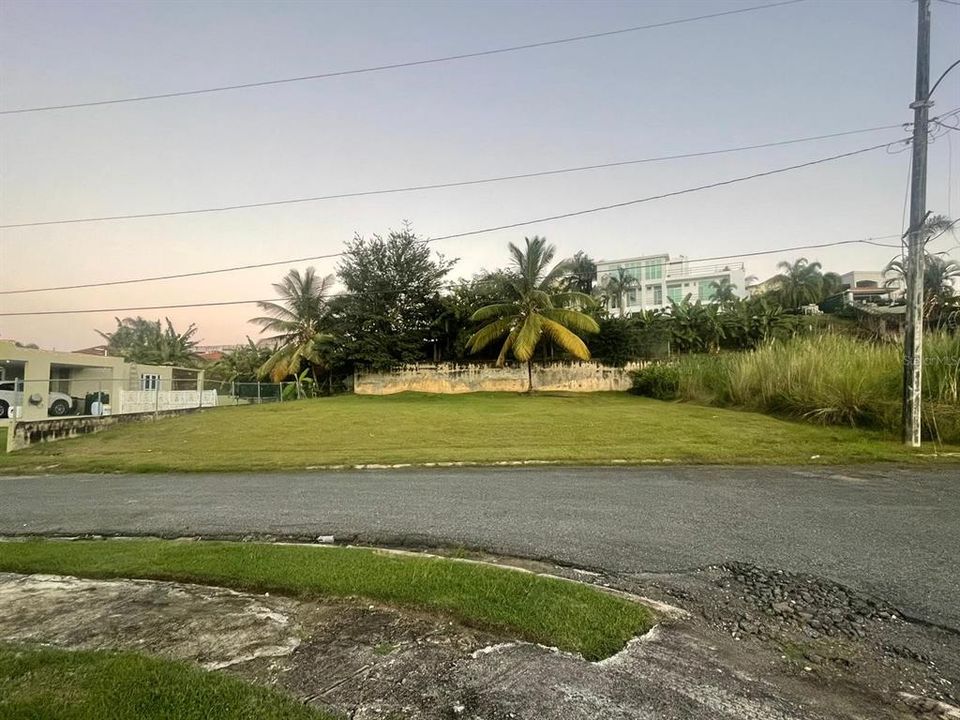 Vendido Recientemente: $100,000 (0.22 acres)