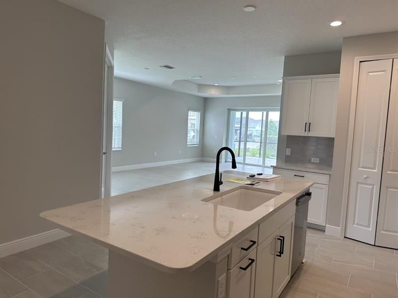 Recently Sold: $564,417 (3 beds, 2 baths, 1842 Square Feet)