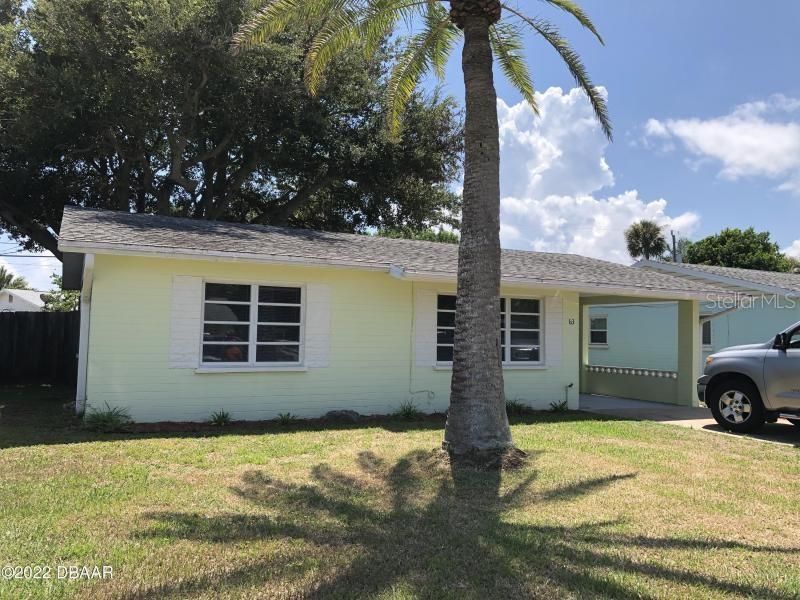 Recently Sold: $305,000 (2 beds, 1 baths, 889 Square Feet)