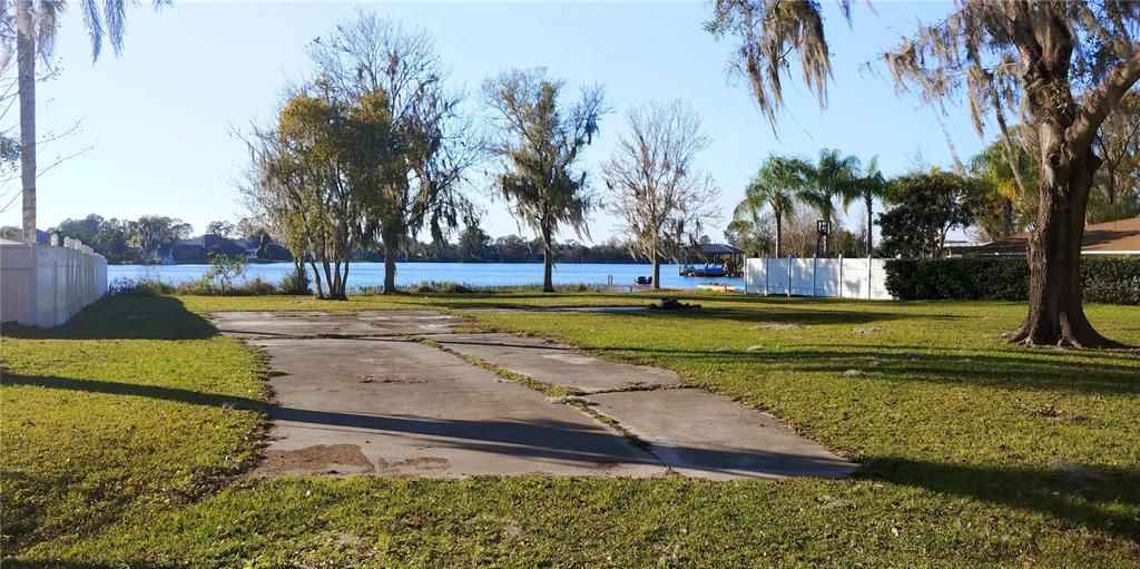 Vendido Recientemente: $235,000 (1.86 acres)