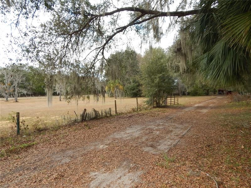 Vendido Recientemente: $250,000 (3 camas, 2 baños, 1880 Pies cuadrados)