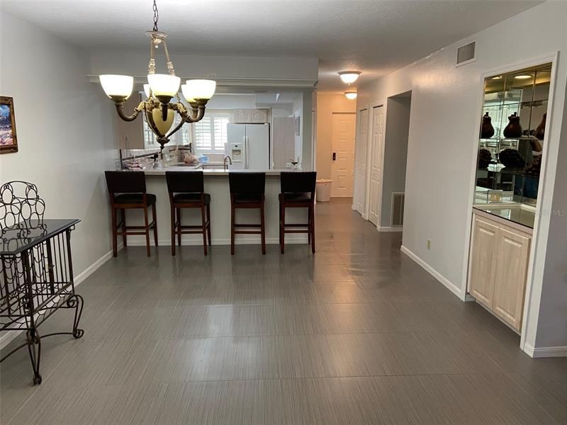 Recently Sold: $389,000 (2 beds, 2 baths, 1465 Square Feet)