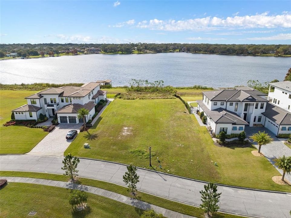 Vendido Recientemente: $895,500 (1.34 acres)