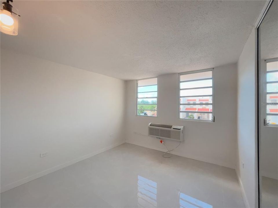 Vendido Recientemente: $249,000 (3 camas, 2 baños, 1774 Pies cuadrados)