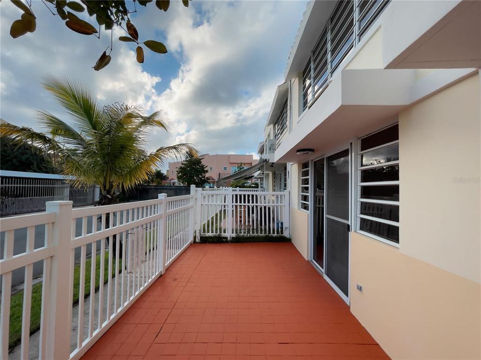 Vendido Recientemente: $249,000 (3 camas, 2 baños, 1774 Pies cuadrados)