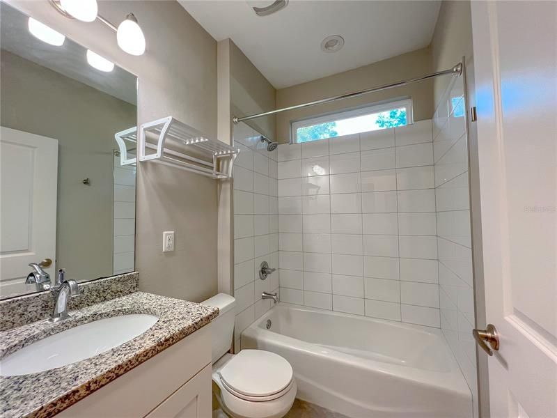 最近租的: $2,500 (4 贝兹, 2 浴室, 1652 平方英尺)