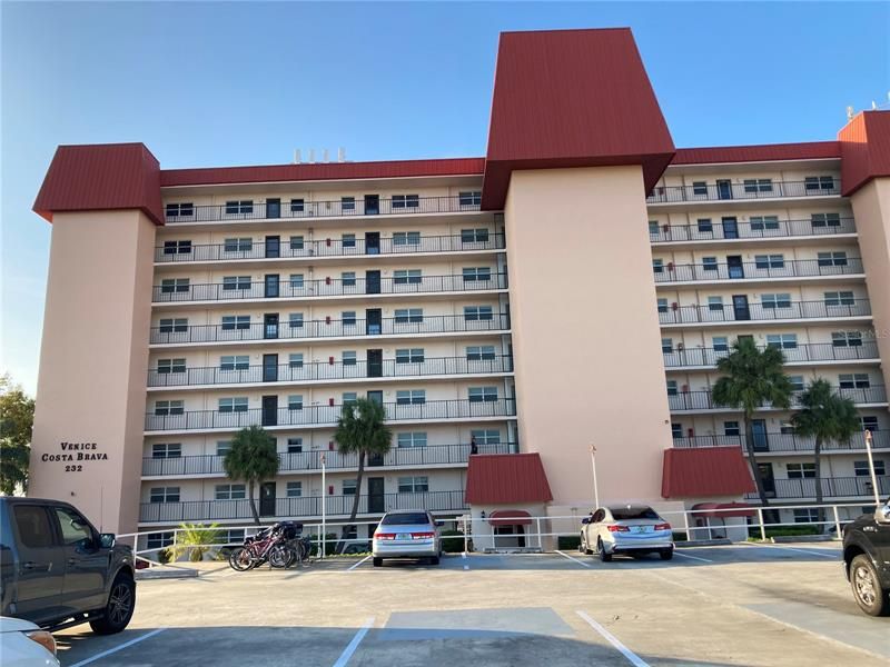 Recently Sold: $250,000 (2 beds, 2 baths, 972 Square Feet)