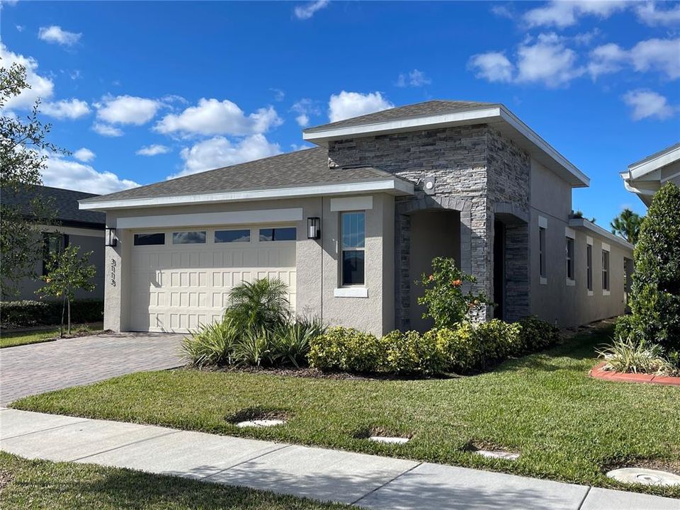 Vendido Recientemente: $392,500 (3 camas, 2 baños, 1876 Pies cuadrados)