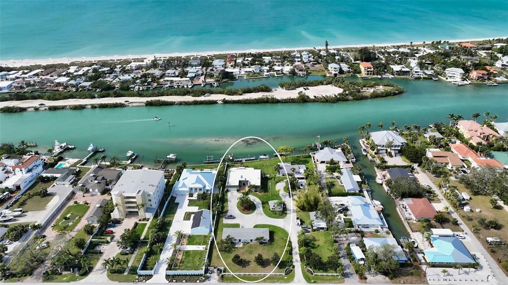 Vendido Recientemente: $2,999,000 (3 camas, 2 baños, 2538 Pies cuadrados)