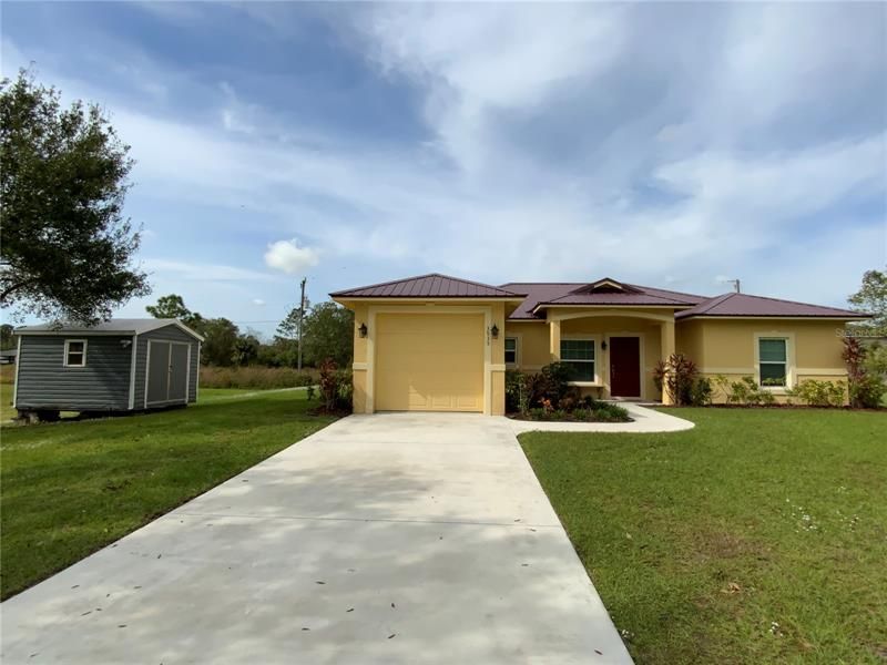 Recently Sold: $300,000 (3 beds, 2 baths, 1530 Square Feet)