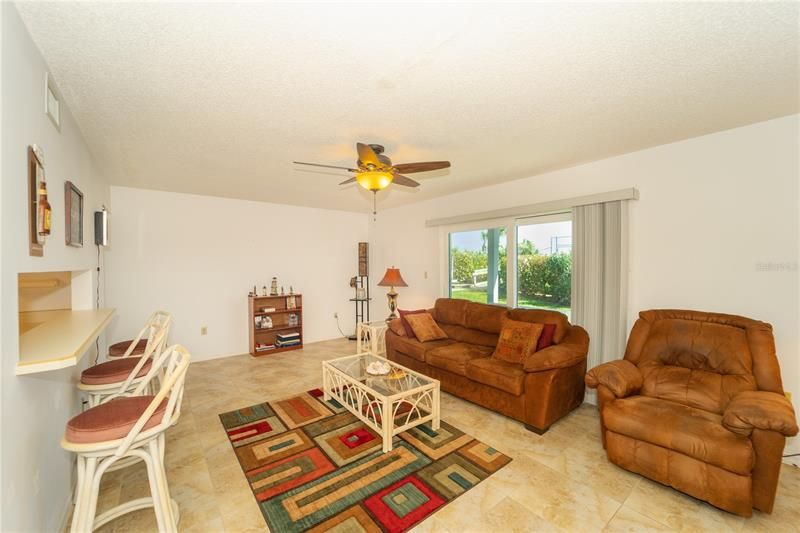 Recently Sold: $600,000 (3 beds, 2 baths, 1509 Square Feet)