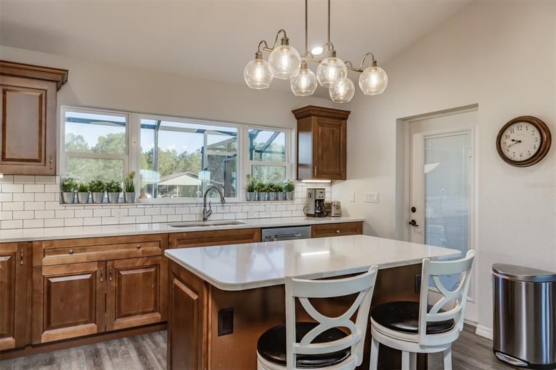 Recently Sold: $675,000 (3 beds, 2 baths, 1756 Square Feet)
