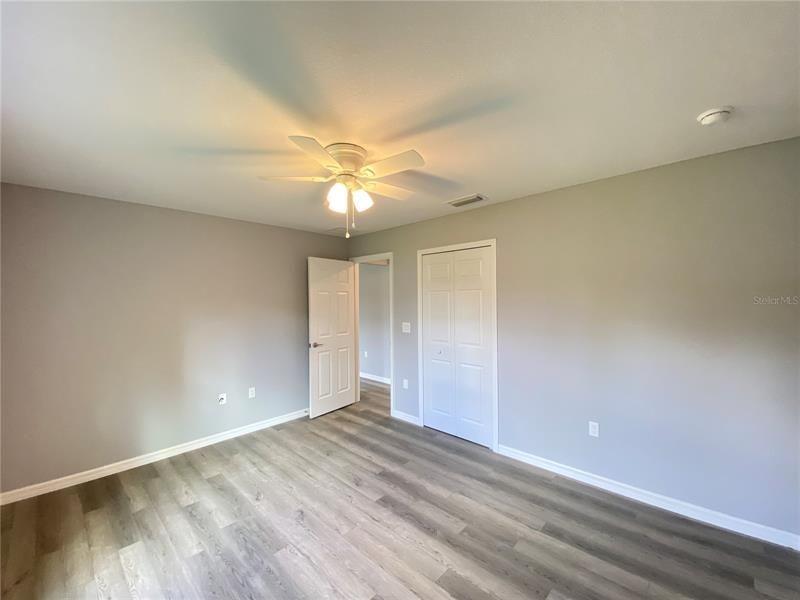 Recently Rented: $1,700 (3 beds, 2 baths, 1381 Square Feet)
