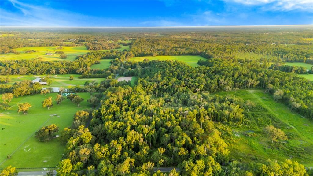 На продажу: $249,900 (18.53 acres)