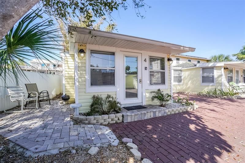 Recently Sold: $2,497,000 (0 beds, 0 baths, 3136 Square Feet)