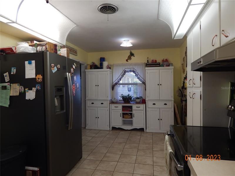 Recently Sold: $380,000 (3 beds, 2 baths, 1822 Square Feet)