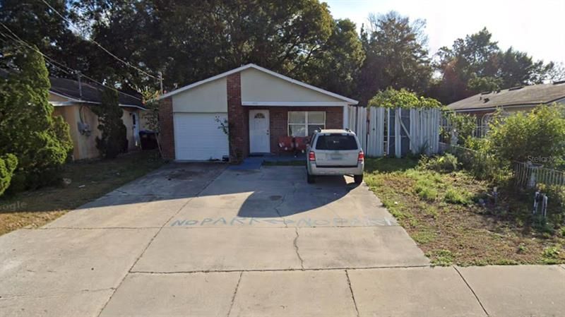 Recently Sold: $235,000 (3 beds, 2 baths, 1048 Square Feet)