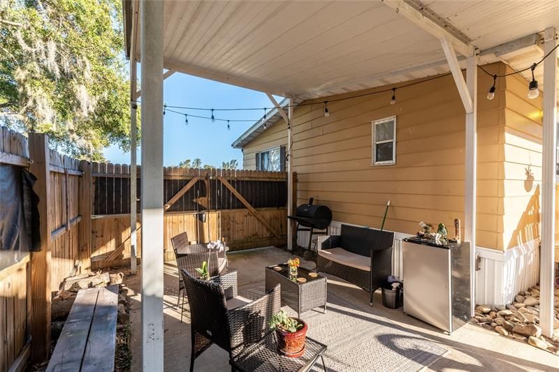 Recently Sold: $190,000 (3 beds, 2 baths, 1152 Square Feet)