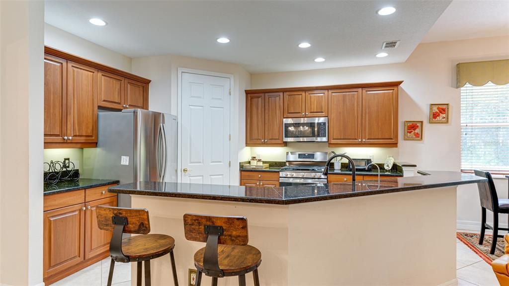 For Rent: $5,000 (3 beds, 2 baths, 1666 Square Feet)