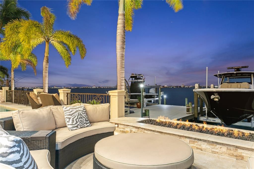 Recently Sold: $5,200,000 (3 beds, 4 baths, 5871 Square Feet)