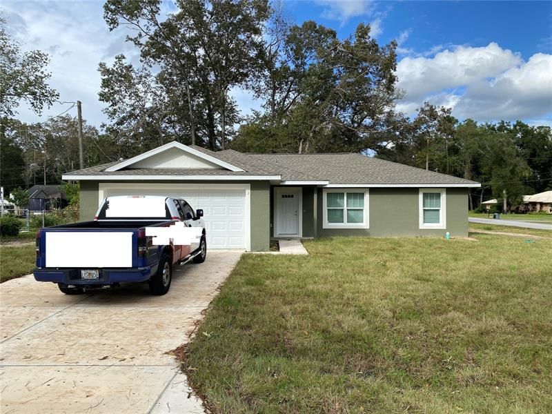 Recently Rented: $1,850 (3 beds, 2 baths, 1447 Square Feet)