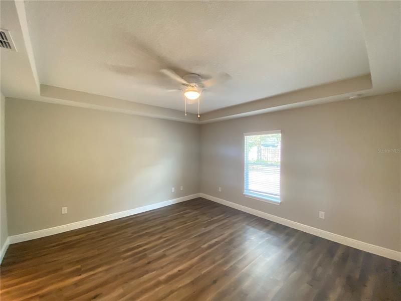 Recently Rented: $1,850 (3 beds, 2 baths, 1447 Square Feet)