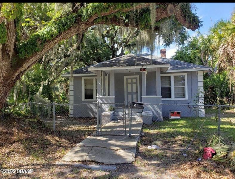 Recently Sold: $108,000 (2 beds, 1 baths, 806 Square Feet)