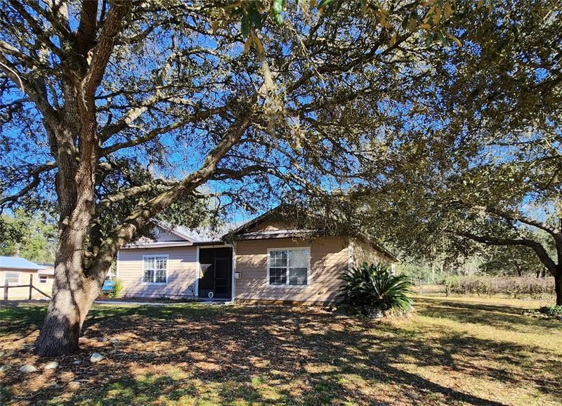 Recently Sold: $335,000 (3 beds, 2 baths, 1604 Square Feet)