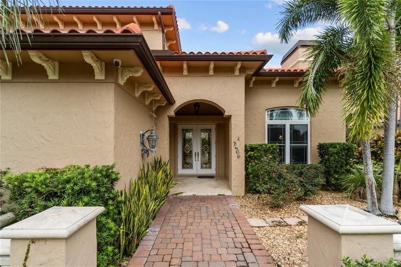 Recently Sold: $2,575,000 (5 beds, 5 baths, 5130 Square Feet)