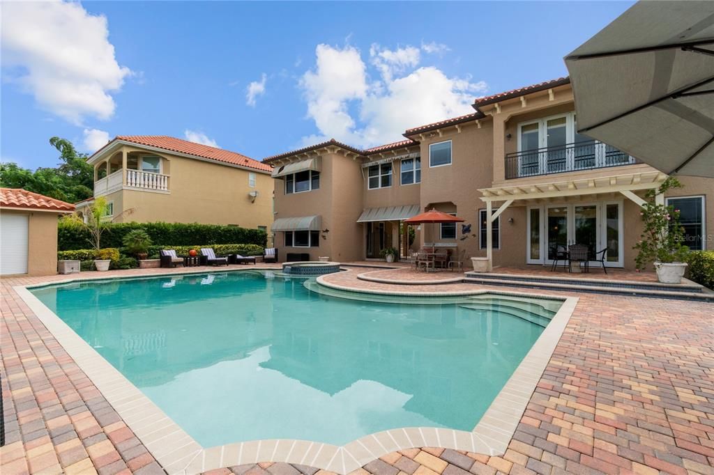 Recently Sold: $2,575,000 (5 beds, 5 baths, 5130 Square Feet)