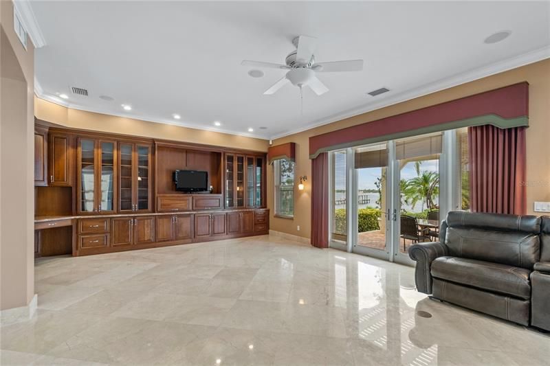 Recently Sold: $2,575,000 (5 beds, 5 baths, 5130 Square Feet)