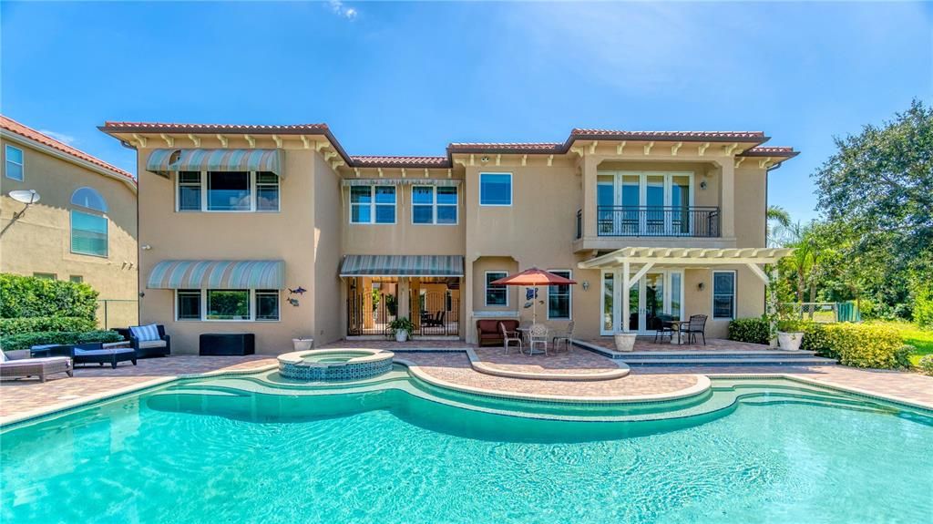 Recently Sold: $2,575,000 (5 beds, 5 baths, 5130 Square Feet)