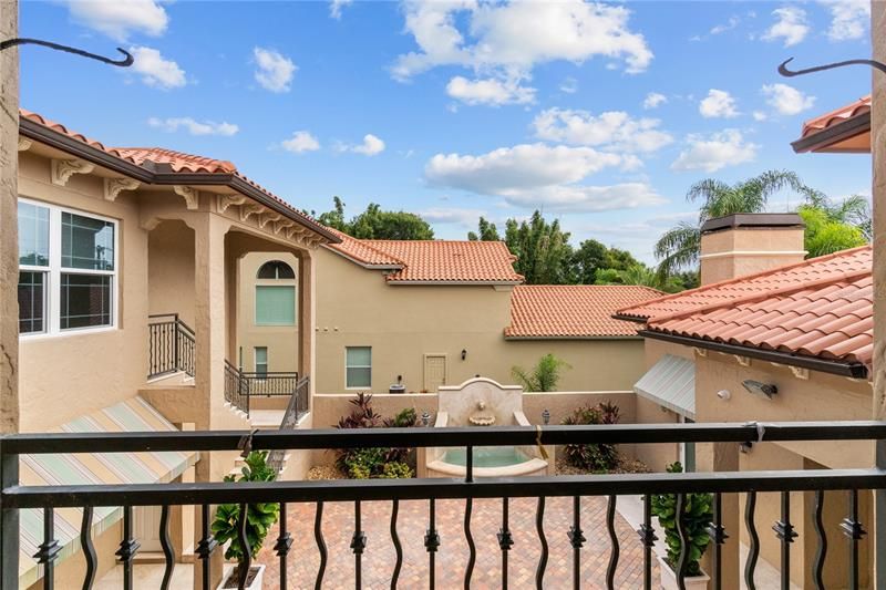 Recently Sold: $2,575,000 (5 beds, 5 baths, 5130 Square Feet)