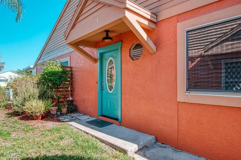 Recently Sold: $589,900 (2 beds, 2 baths, 1205 Square Feet)
