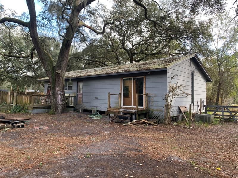 Recently Sold: $65,000 (3 beds, 2 baths, 1056 Square Feet)