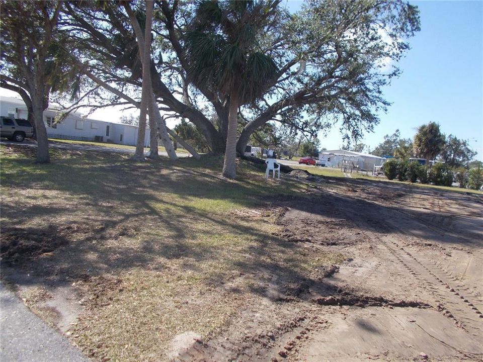 Под контрактом: $10,000 (0.18 acres)