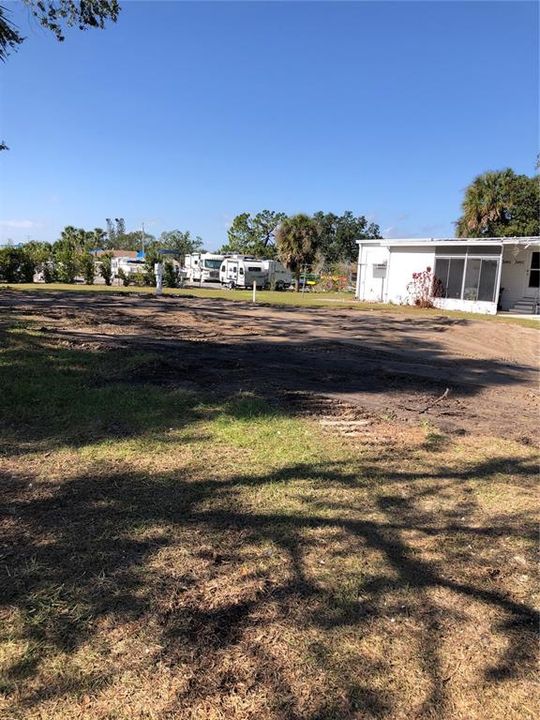 Под контрактом: $10,000 (0.18 acres)