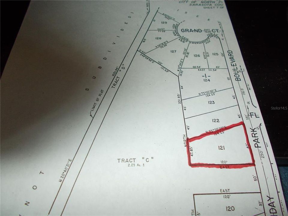 Под контрактом: $10,000 (0.18 acres)