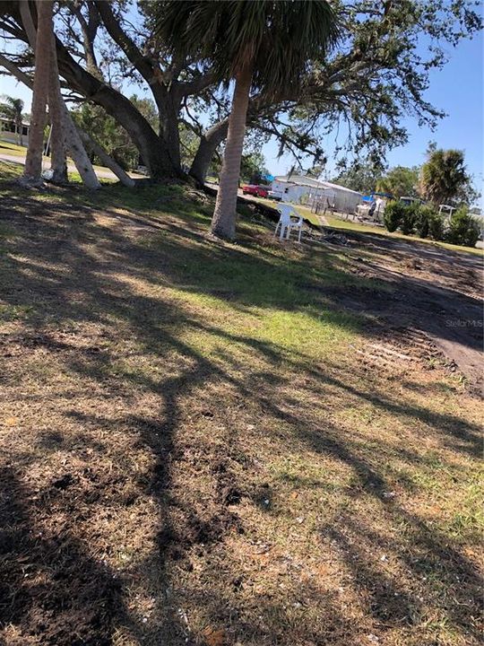 Под контрактом: $10,000 (0.18 acres)