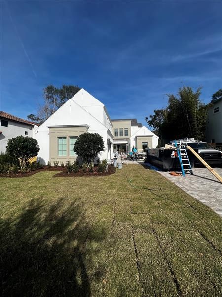 Recently Sold: $2,425,000 (4 beds, 4 baths, 4129 Square Feet)