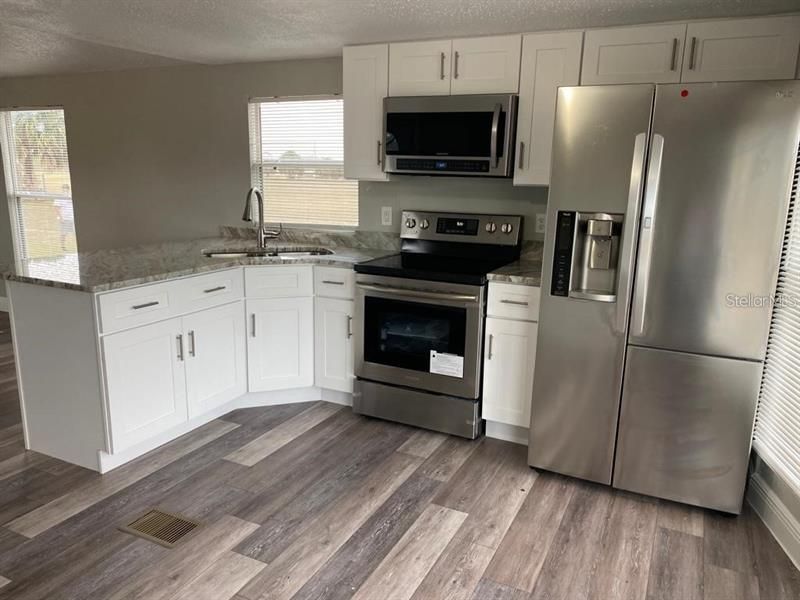 Recently Rented: $1,350 (3 beds, 2 baths, 1064 Square Feet)