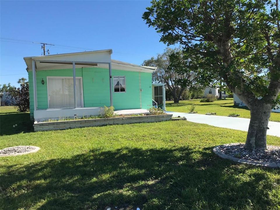 Vendido Recientemente: $60,000 (2 camas, 2 baños, 864 Pies cuadrados)