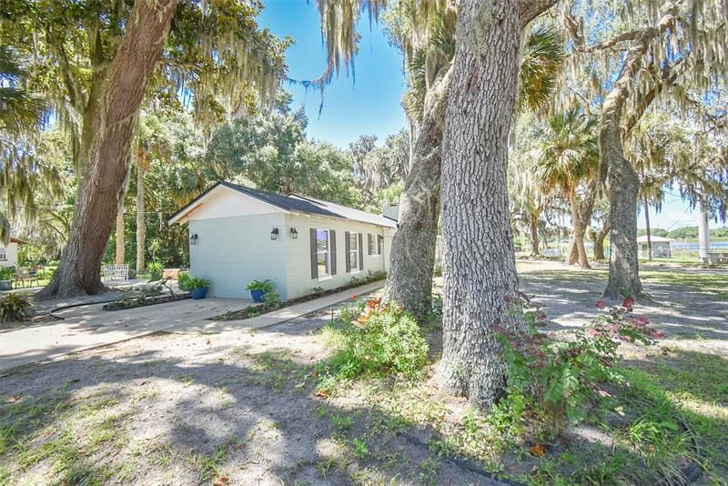 Recently Sold: $349,900 (3 beds, 1 baths, 1407 Square Feet)