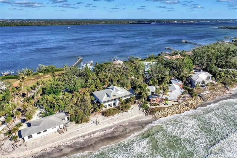 Recently Sold: $2,700,000 (3 beds, 2 baths, 2410 Square Feet)