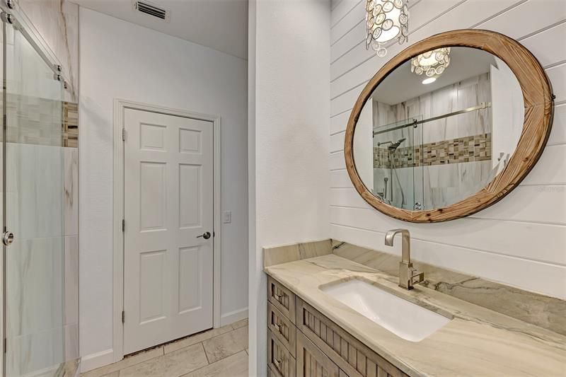 Recently Sold: $2,700,000 (3 beds, 2 baths, 2410 Square Feet)