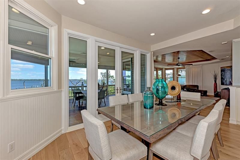 Recently Sold: $2,700,000 (3 beds, 2 baths, 2410 Square Feet)