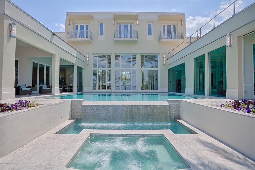 For Sale: $11,995,000 (5 beds, 7 baths, 9267 Square Feet)