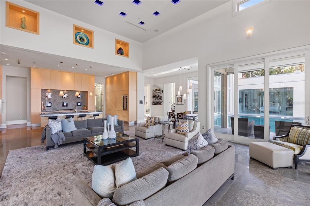 For Sale: $11,995,000 (5 beds, 7 baths, 9267 Square Feet)